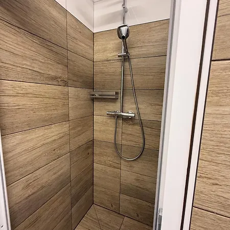 Premium Für Monteure In 300m2 6xschlafzimmer *